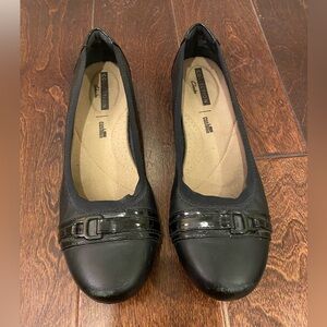 Clarks Black Kinzie leather & patent ballet flats, 8